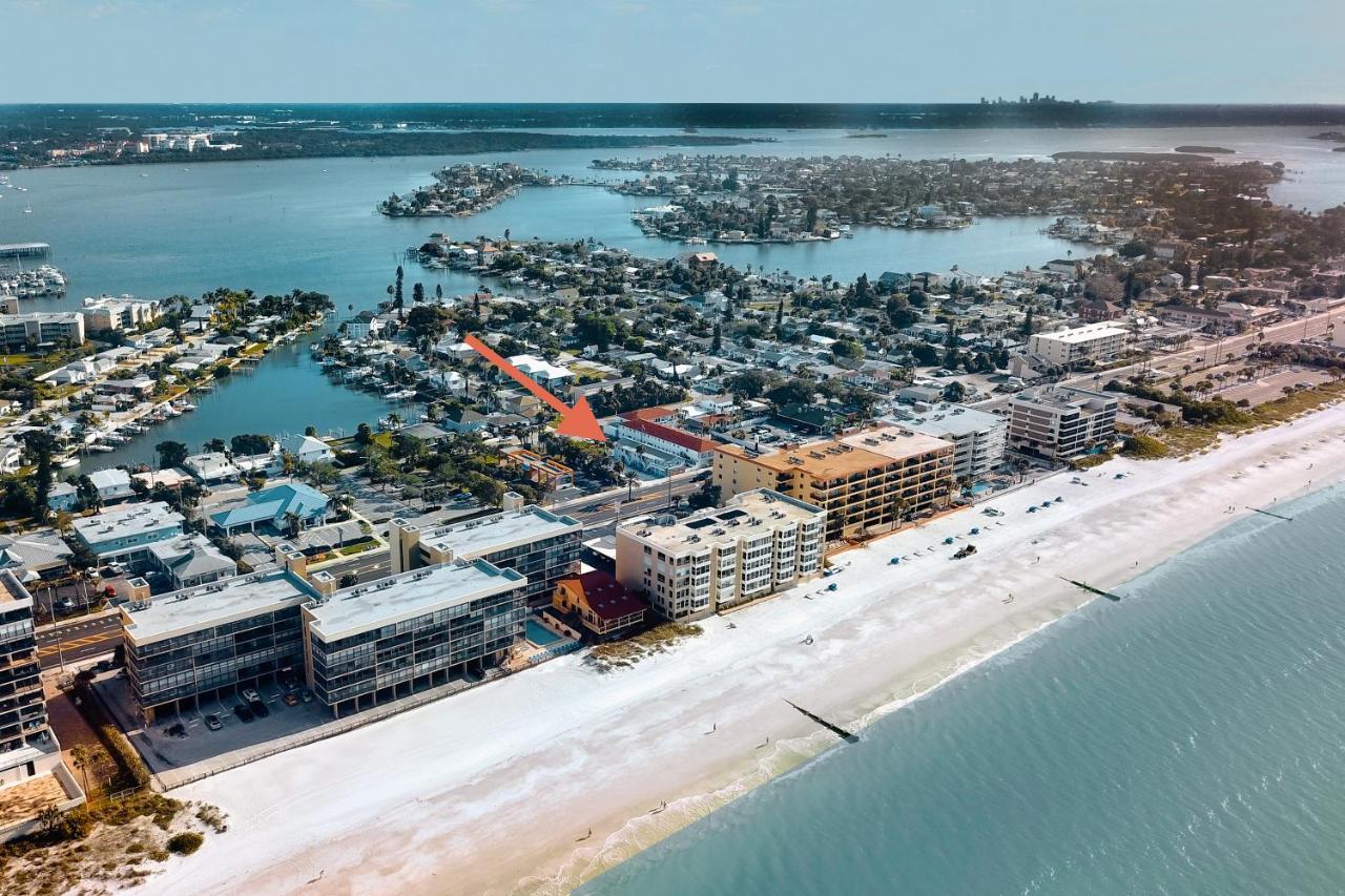 The Palm Condos St. Pete Beach Buitenkant foto