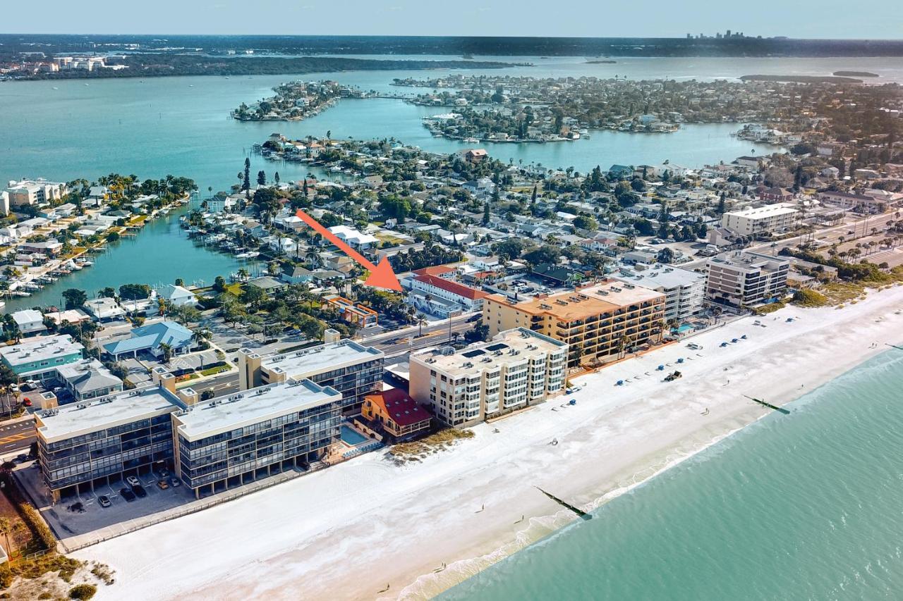 The Palm Condos St. Pete Beach Buitenkant foto